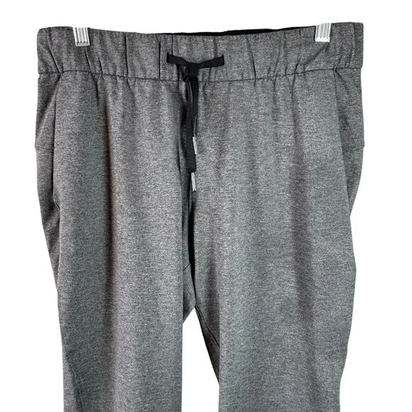 Lululemon On The Fly Pant 28” Heathered Black Luxtreme Size 8 - Picture 4 of 6